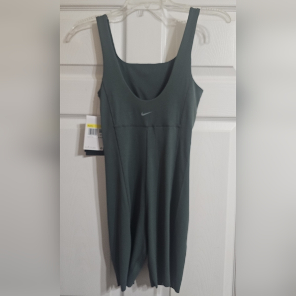 Nike Women's Zenvy Dri-FIT Training Bodysuit - Picture 10 of 11